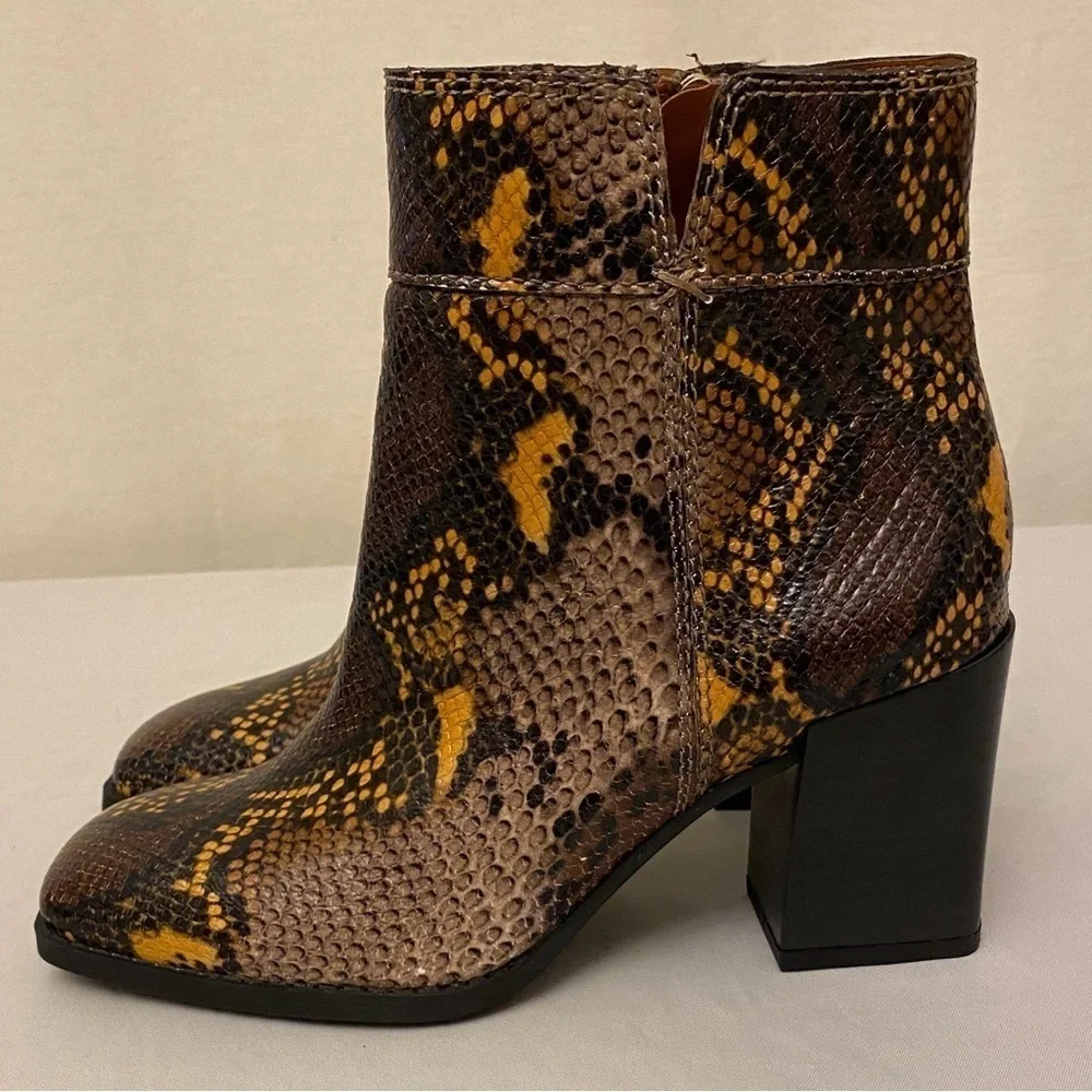 Franco Sarto Generous Snake Skin Print Ankle Boots Bootie Block Chunky Heels 6